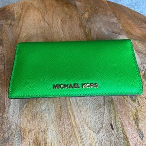 Michael Kors - Saffiano Leather Wallet - Green